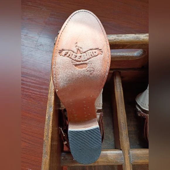 BNIB RARE Freebird Desert White with Black straps women's size 10 - Picture 7 of 16